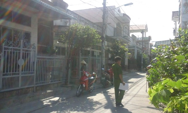 Hàng chục thanh thiếu niên ném 'bom xăng' gây náo loạn trong đêm
