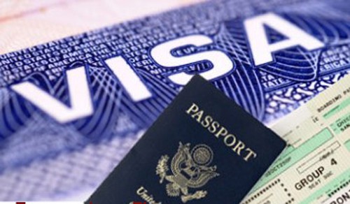 Sẽ giảm phí cấp visa vào Việt Nam
