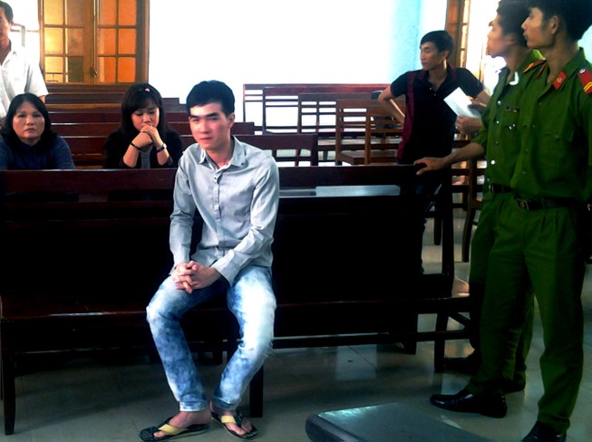 Thách đấu bằng dao sau khi chửi nhau trên facebook