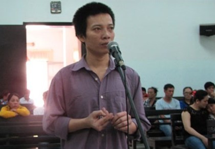 Bị phạt 18 năm tù vì ‘làm bậy’ với cháu gái
