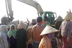 Vụ xe bánh xích đè người: Lan truyền thông báo giả của VSIP Hải Dương