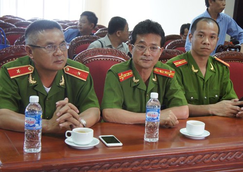 Họp báo vụ thảm sát ở Nghệ An: Nghi can khóc khi nghe về gia đình