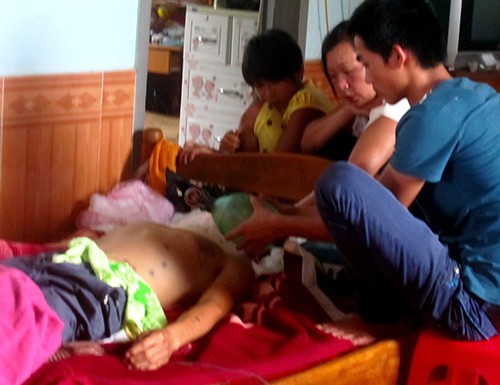 Trai làng phục trước cổng nhà đánh chết một thanh niên