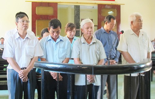 Giám đốc tuồn vốn nhà nước cho công ty gia đình hầu tòa