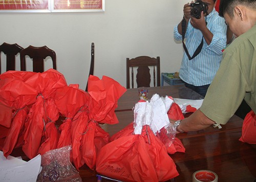 Công an bắt ‘kho’ thuốc nổ trong nhà dân