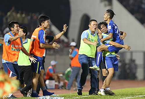Thắng nghẹt thở Đồng Nai, HA Gia Lai sáng cửa trụ hạng