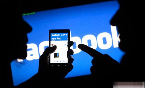 Tống tình cô giáo cũ bằng facebook, bị phạt
