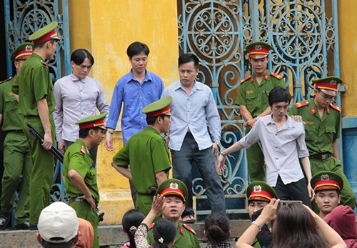 Đánh chết người trong buồng giam, 11 can phạm hầu tòa