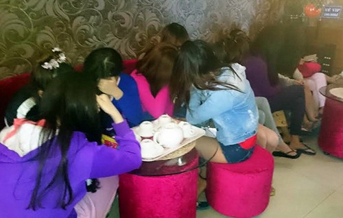 Phá hai cơ sở massage kích dục ở Biên Hòa