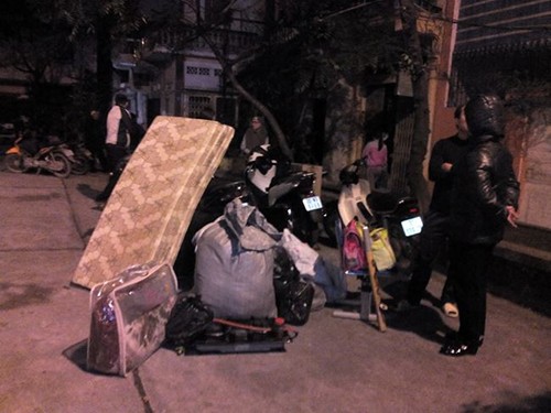 Cháy trong khu nhà gỗ tập thể bưu điện