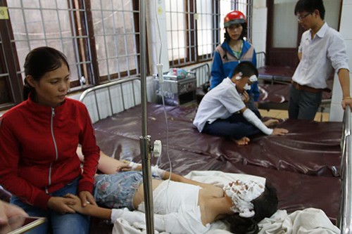 Nổ bình ga khi thực hành, 5 học sinh tiểu học bị bỏng