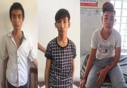 Bắt nhóm chặn taxi ra sân bay Cam Ranh để cướp