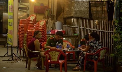 Tưởng tượng vợ cởi hết đồ khi xăm mình, chồng sát hại