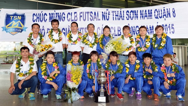 Thái Sơn Nam được thưởng xứng đáng với ngôi vô địch
