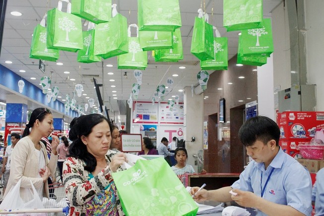 Co.opmart và Co.opXtra giảm giá mạnh sản phẩm tiết kiệm điện