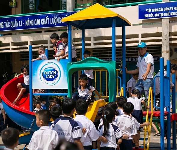 Góp một viên gạch xây trường cho trẻ em nghèo