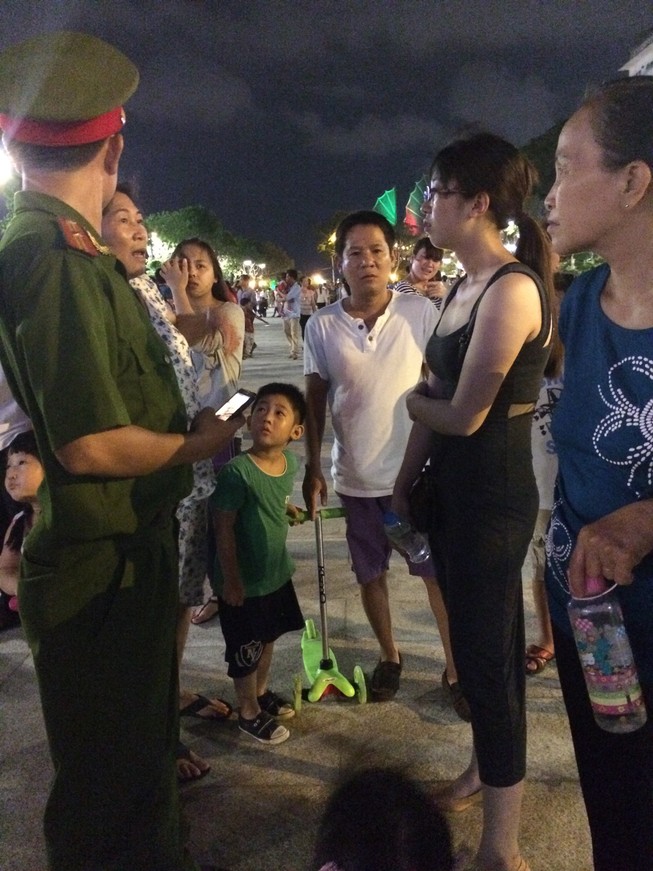 Giật dây chuyền táo tợn tại phố đi bộ Nguyễn Huệ