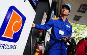 Giá xăng dầu giảm hơn 800 đồng/lít