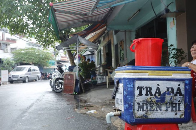 Sài Gòn buổi chiều thường có mưa ...
