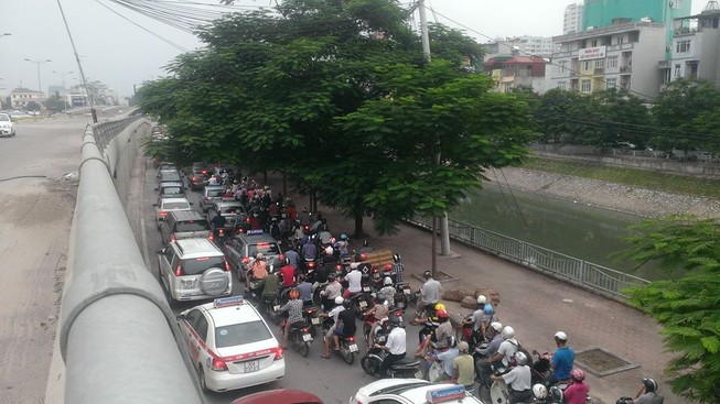 Huy động hàng trăm CSGT cắm chốt trước giờ tổng duyệt