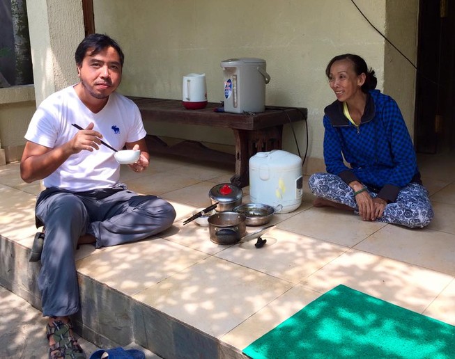 Sài Gòn, cơm người lạ