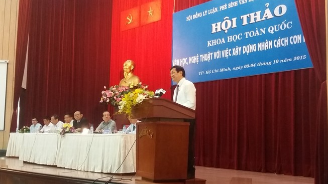 Chủ tịch nước Trương Tấn Sang: ‘Cần xây dựng hệ con người phát triển toàn diện'