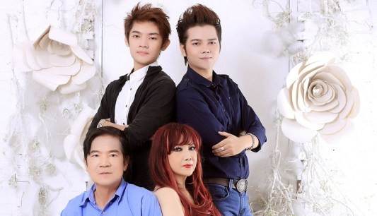 Gia đình ca sĩ Bảo Yến cùng lên sân khấu