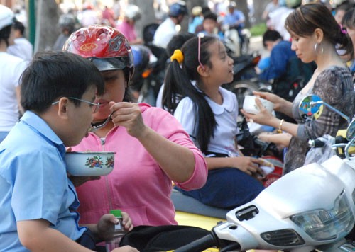 Thà làm ‘nô lệ’ cho con!