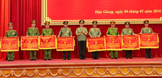 Công an Hậu Giang: 19 cán bộ, chiến sĩ không nhận hối lộ