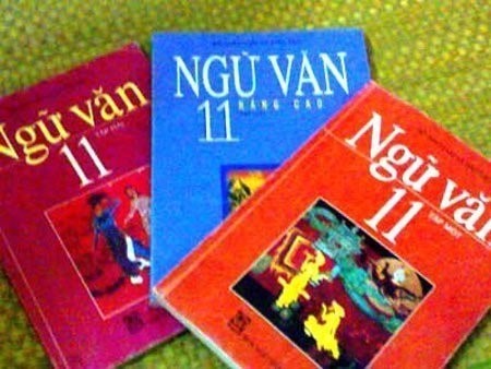 Không có việc biên soạn sách giáo khoa cho hai miền Nam, Bắc