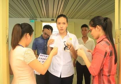 Thí sinh tự tin bước vào môn thi ngoại ngữ
