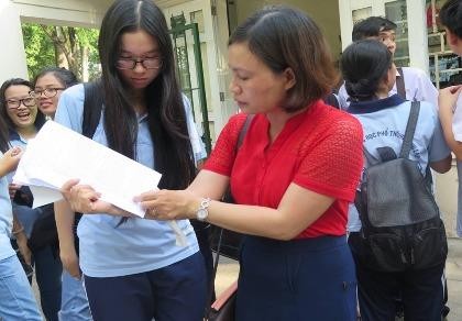 Nhận định đề thi môn Sinh: Gắn được thời sự môi trường, khí hậu