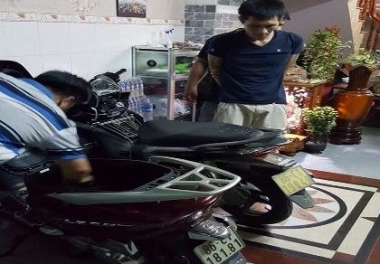 Bắt nóng đôi tình nhân thuê nhà nghỉ để trộm tài sản