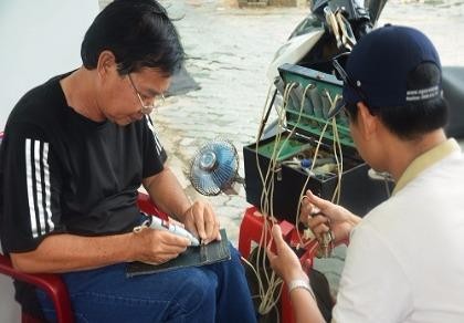 Người khắc chữ lâu năm nhất Sài Gòn