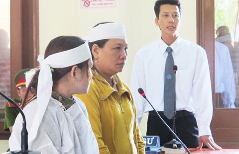 Vụ năm CA đánh chết người ở Phú Yên: CA, tòa, viện đòi ‘xử’ luật sư