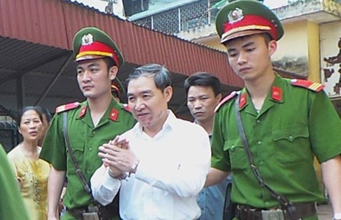 Sửa luật, quan tham thoát án tử?