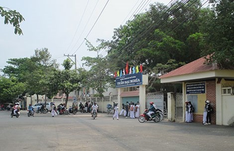 Tây Ninh: Dừng đề án chuyển đổi hai trường công