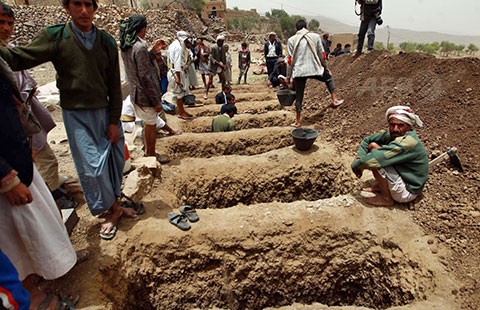 Nga đòi tạm ngưng ném bom Yemen