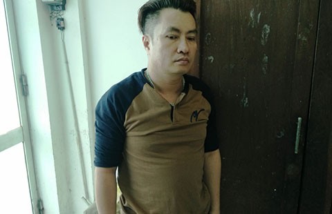 Bắt mại dâm có danh thiếp ở phố Tây