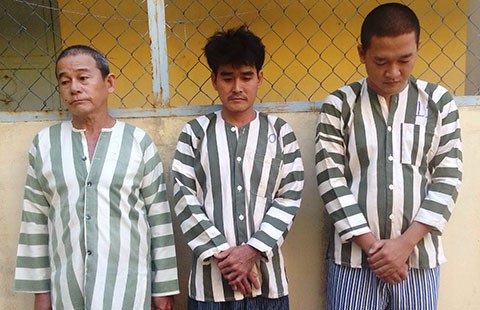 Phát hiện ‘lò mổ’ xe gian, bán phụ tùng