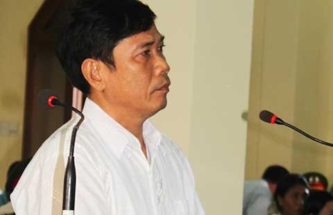 Nguyên phó Công an Tuy Hòa được đề nghị án treo
