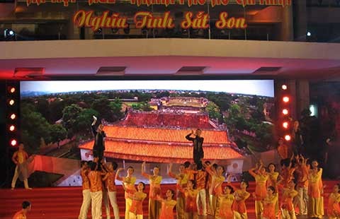 Cầu truyền hình ‘Hà Nội - Huế - TP.HCM’