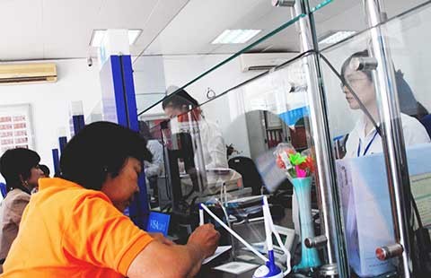 Sẽ giảm lãi suất trung và dài hạn ?