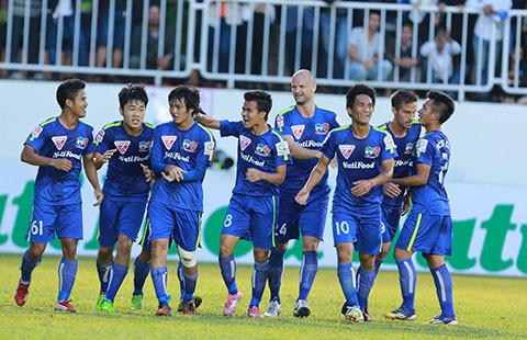 HA Gia Lai - Đồng Nai: Vừa đá vừa run
