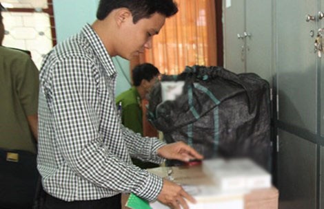 Khởi tố nữ ‘đầu nậu’ thuốc lá lậu