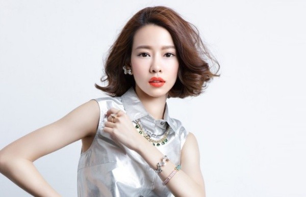 MC xinh đẹp nhất Đài Loan tự tử ở tuổi 24 vì bị chèn ép