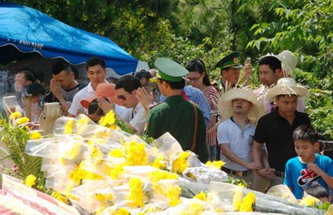 Hơn 70.000 lượt người viếng mộ Đại tướng dịp lễ 30-4