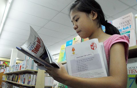 Quy trình biên soạn SGK còn 'gây khó'