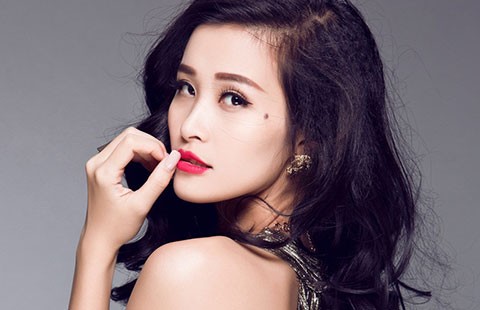 Đông Nhi, cô gái triệu người hâm mộ