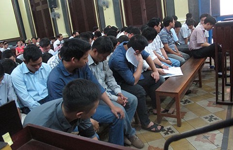 Nhiều cán bộ đánh bạc trên mạng M88 hầu tòa